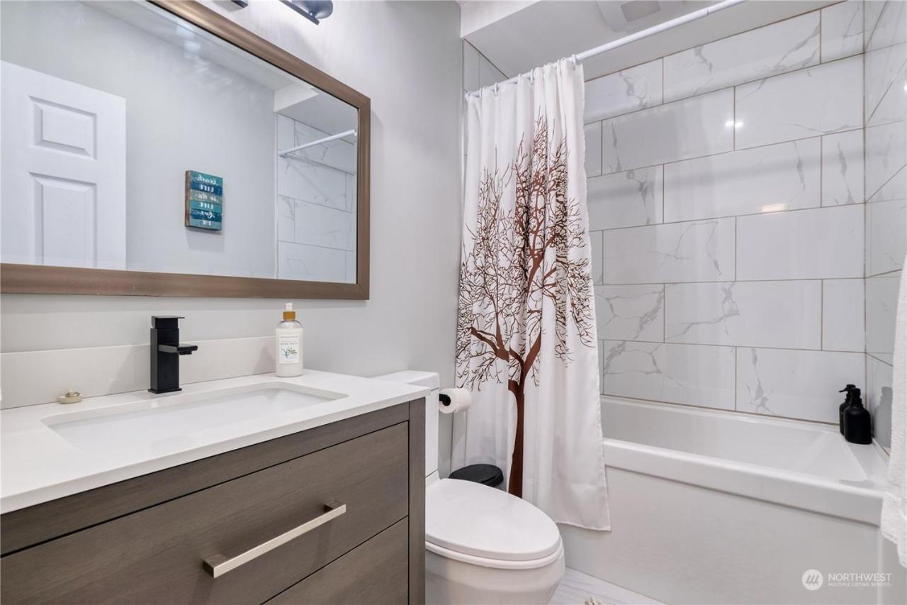 Newly Remodeled 2Bd Room A Frame Cottage Point Roberts Екстер'єр фото